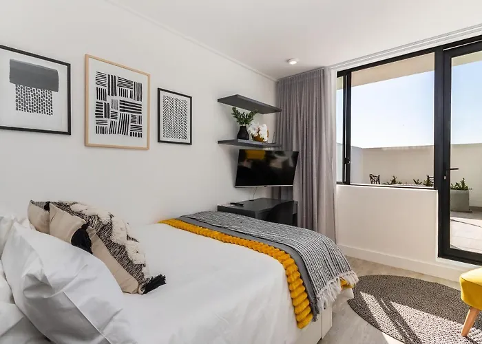 One On Albert -Vibrant Woodstock Apartment With Private Patio Area