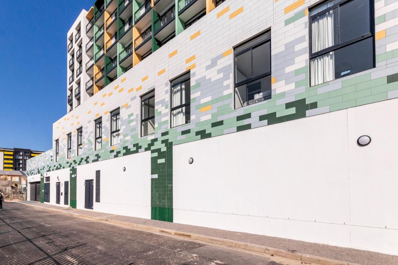 One On -vibrant Woodstock With Private Patio Area Apartment *