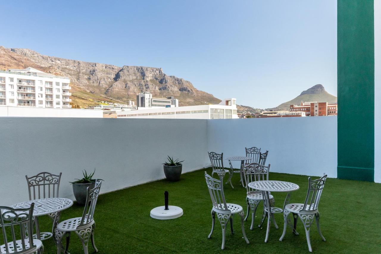 One On -vibrant Woodstock With Private Patio Area Cape Town